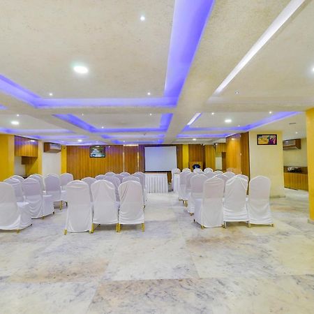Fabhotel Kohinoor Plaza Ahmedabad Exteriör bild