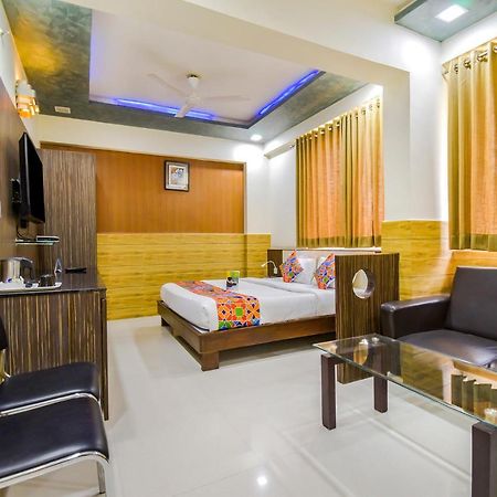 Fabhotel Kohinoor Plaza Ahmedabad Exteriör bild