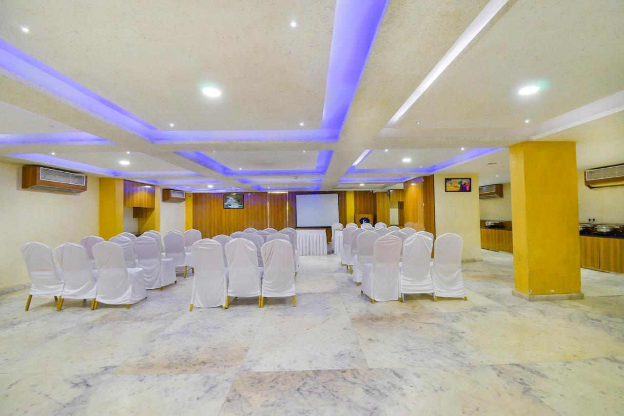Fabhotel Kohinoor Plaza Ahmedabad Exteriör bild