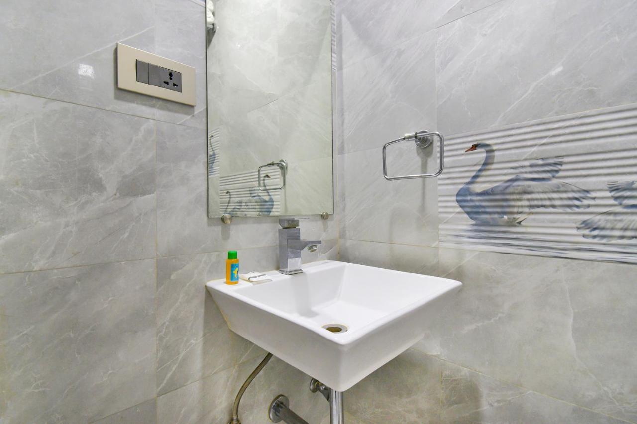 Fabhotel Kohinoor Plaza Ahmedabad Exteriör bild