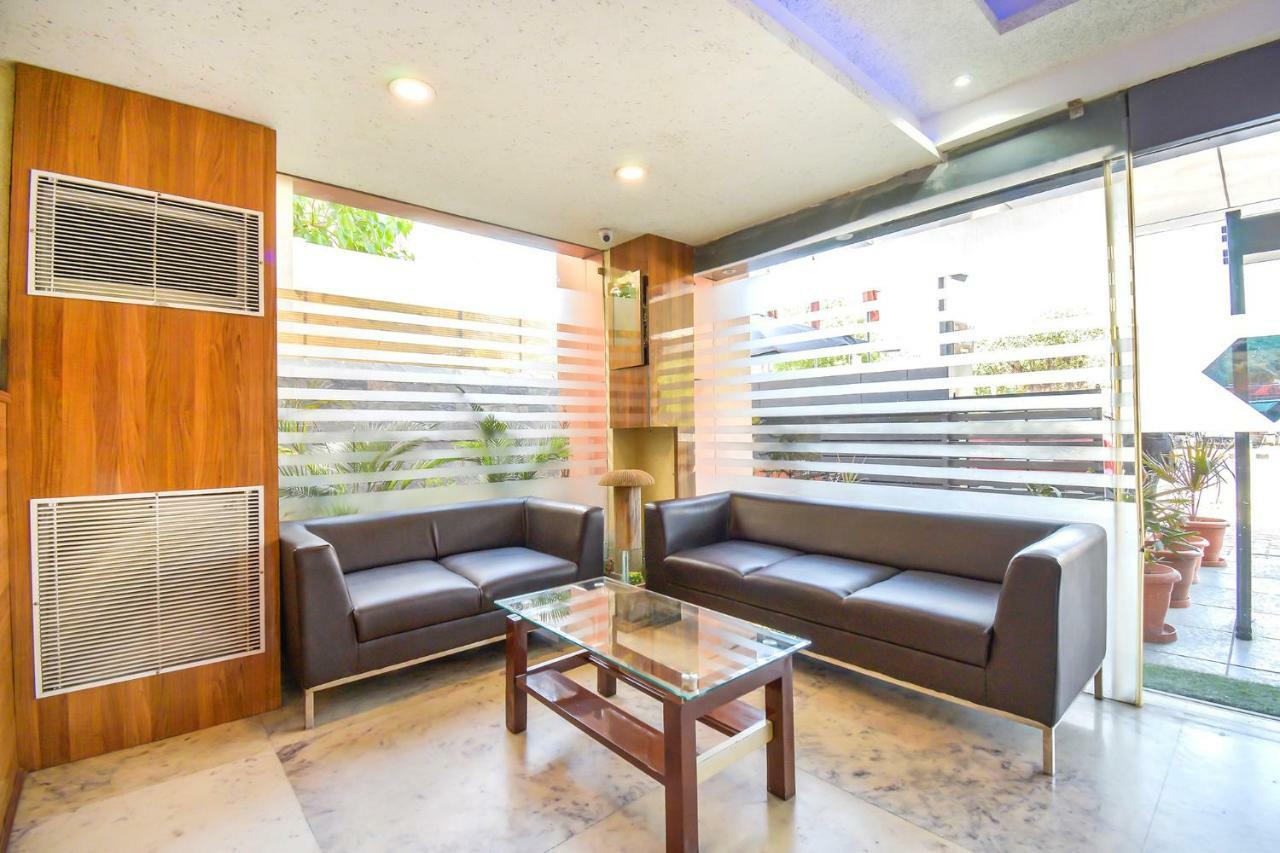 Fabhotel Kohinoor Plaza Ahmedabad Exteriör bild