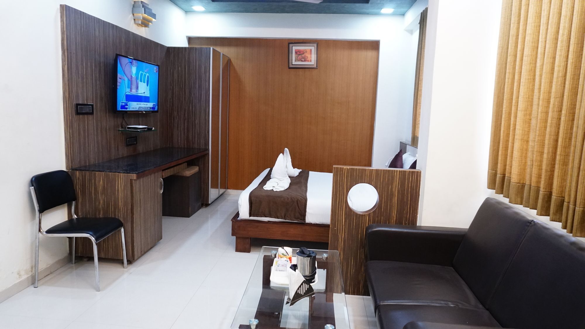 Fabhotel Kohinoor Plaza Ahmedabad Exteriör bild